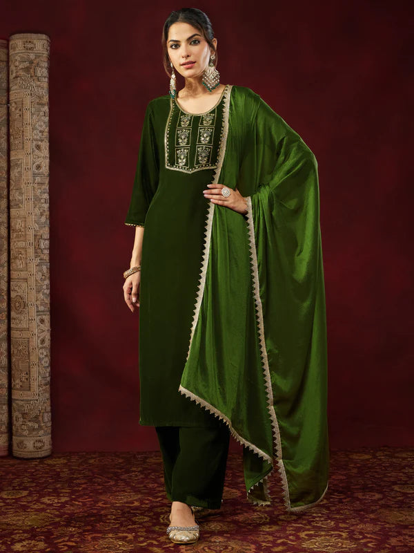 Solid Velvet  Women's Straight Kurta Set