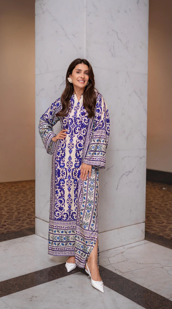 Superstar Ayeza Khan in our Printed Kaftaan.
